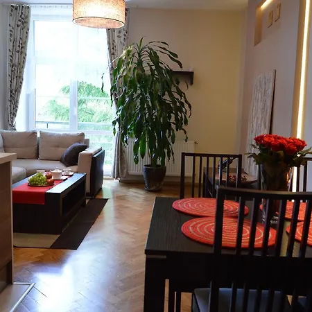 Old Town Apartman *